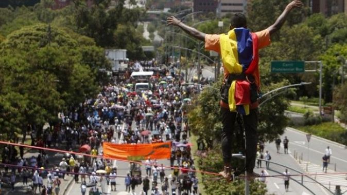 Kolombiya&#039;da vergi reformu protestolarında can kaybı 24&#039;e ulaştı