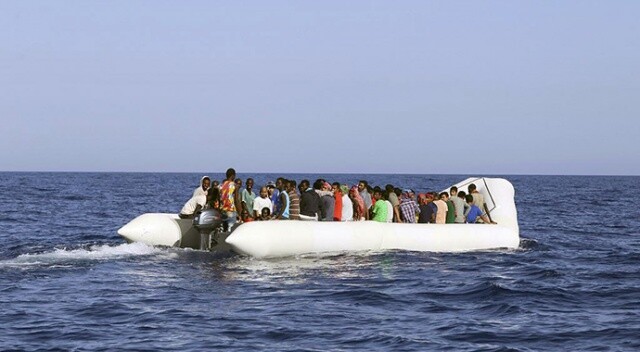 Nijerya&#039;da tekne ikiye bölündü, 140 kişi suda kayboldu