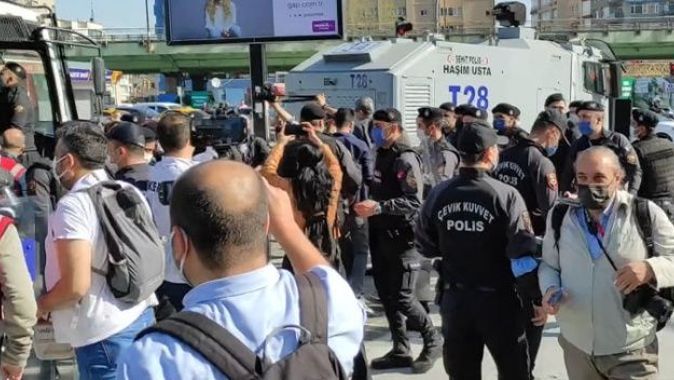 Taksim&#039;e yürümek isteyen gruplara gözaltı