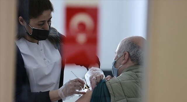 Türkiye&#039;de iki doz aşı yaptıranlar 10 milyonu aştı