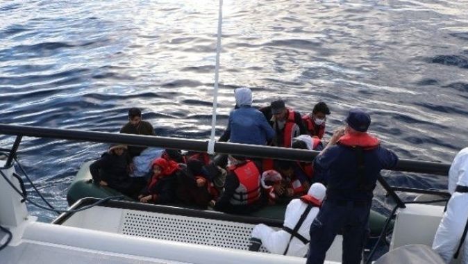 17 düzensiz göçmen kurtarıldı