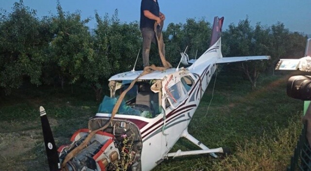 Bahçeye mecbur iniş yapan uçağın enkazı kaldırıldı