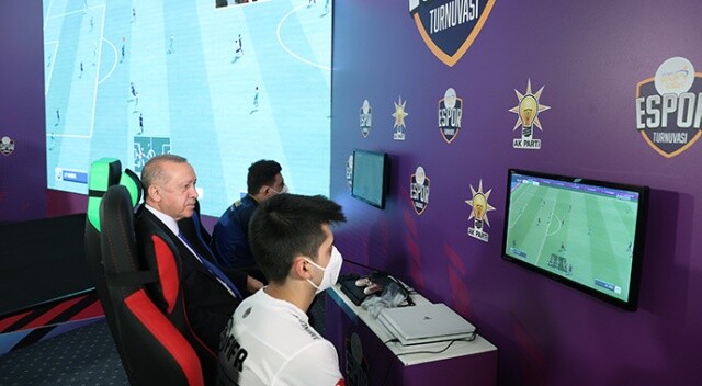 Cumhurbaşkanı Erdoğan, e-Spor turnuvasının final maçını seyretti