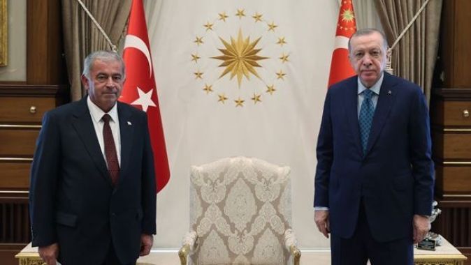 Erdoğan, KKTC Meclis Başkanı Sennaroğlu&#039;nu kabul etti