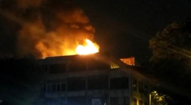 Fatih&#039;te bir işyerinde yangın çıktı!