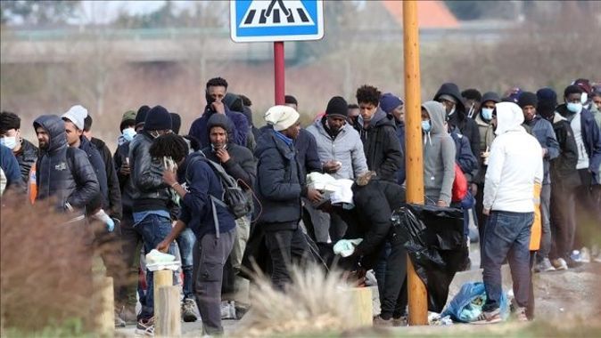 Fransa&#039;da Calais şehrindeki göçmenlerin kampı dağıtıldı