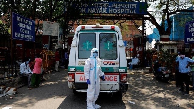 Hindistan&#039;da koronavirüsten ölenlerin sayısı 353 bin 528&#039;e yükseldi