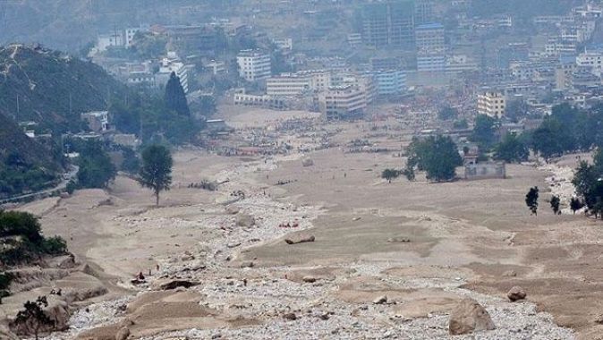Nepal&#039;de sel: 7 ölü, 50 kayıp