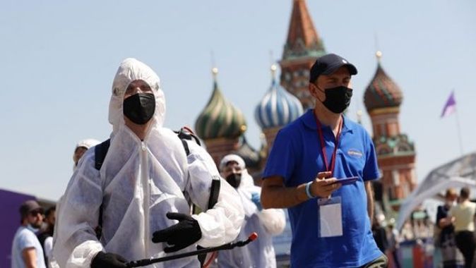 Rusya&#039;da koronavirüs ölümleri rekor kırdı