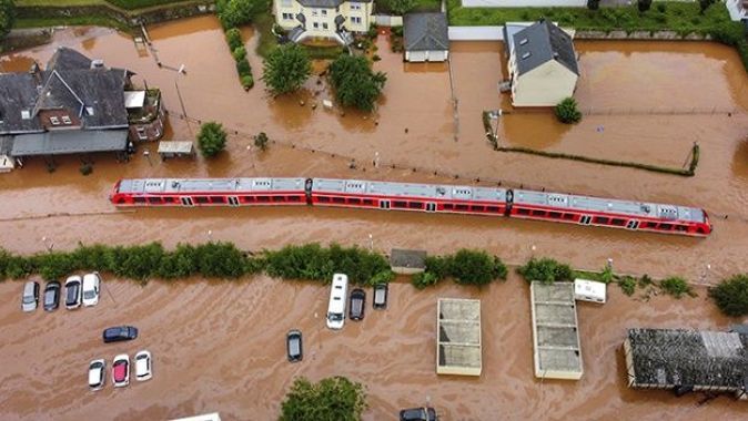 Almanya ve Belçika’da yaşanan sel felaketinde bilanço artıyor