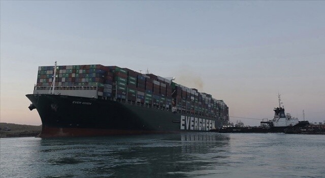 Süveyş Kanalı&#039;nı tıkayan gemi 3,5 ay sonra Mısır’dan ayrılıyor