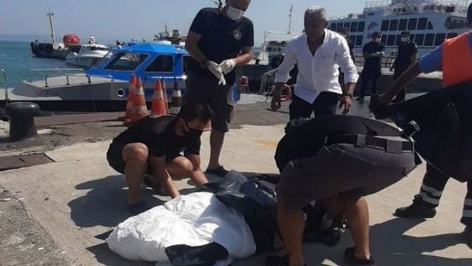 Topçular Feribot iskelesi açıklarında ceset bulundu