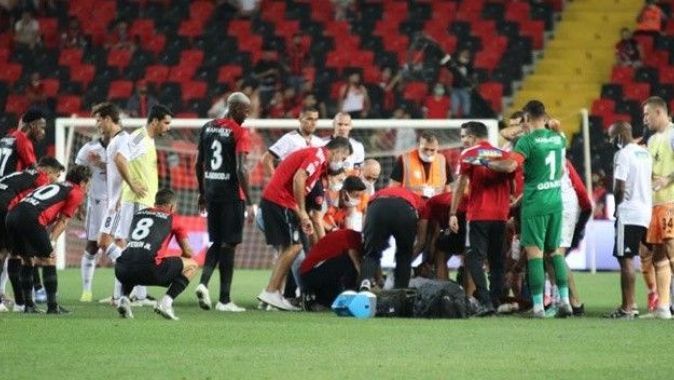 Beşiktaşlı Fabrice N&#039;Sakala maç sırasında fenalaştı