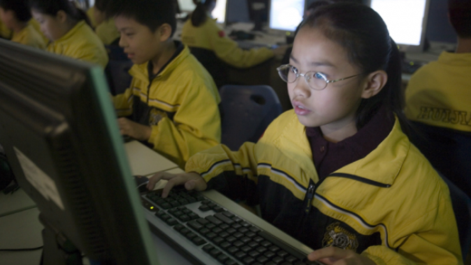 Çin, çocukların online oyun oynaya bileceği süreyi kısıtladı