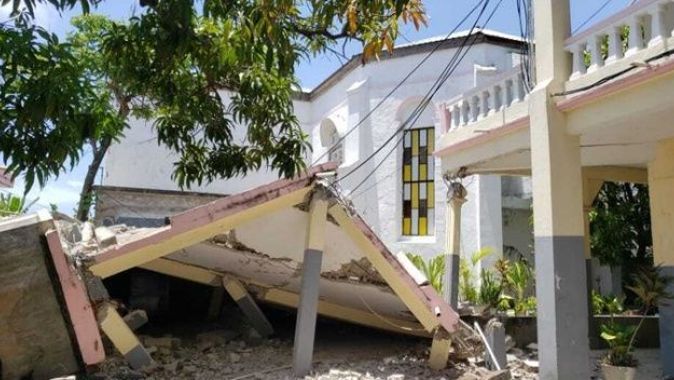 Haiti&#039;de 7.2 büyüklüğünde deprem