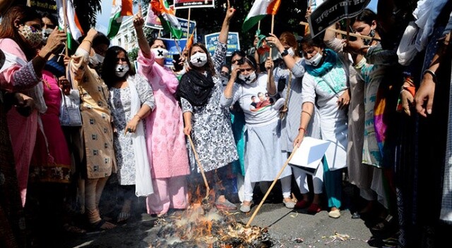 Hindistan&#039;da korkunç iddia kadınları sokağa döktü