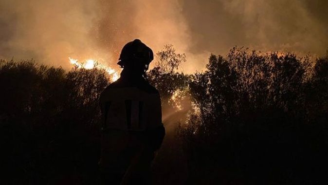 İspanya’da yangın! 12 bin hektarlık ormanlık alan küle döndü