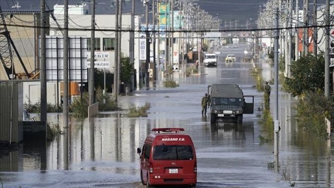 Japonya&#039;da tayfunlara karşı uyarı
