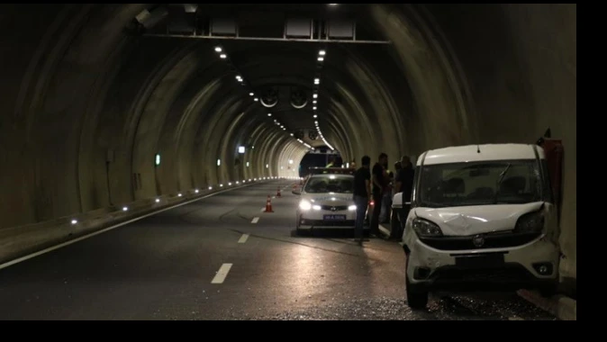 Kahramanmaraş’ta tünelde iki araç çarpıştı: 2 yaralı