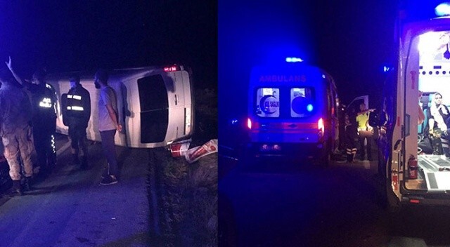 Minibüs yan yattı! 9 kişi yaralandı