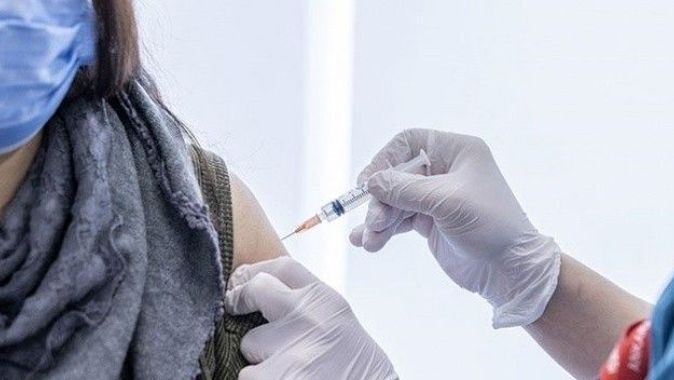 Prof. Dr. Unutmaz: Aşı tereddüdü kırılırsa delta varyantı kontrol altına alınabilir