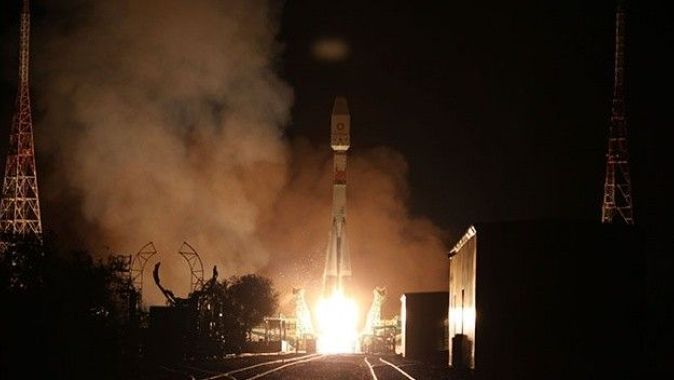 Rusya OneWeb’e ait 34 uyduyu uzaya fırlattı