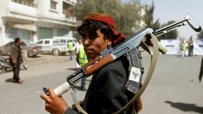 Yemen&#039;de askeri üsse saldırı! 30 ölü 60 yaralı var