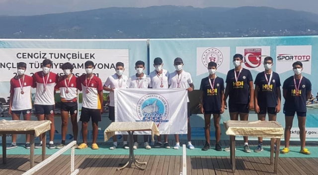 Hereke Nuh Çimento Kürek takımı Türkiye Şampiyonu oldu