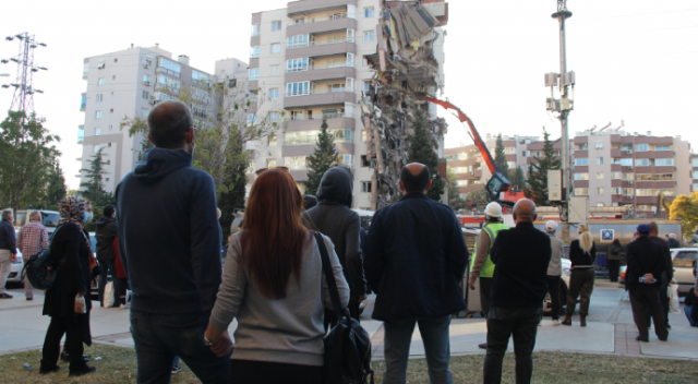 İzmir depreminde 11 kişinin öldüğü binanın sorumluları hakim karşısında