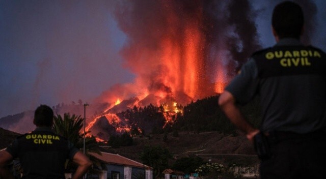 Kanarya Adaları’nda kırmızı alarm! Cumbre Vieja yanardağı faaliyete geçti