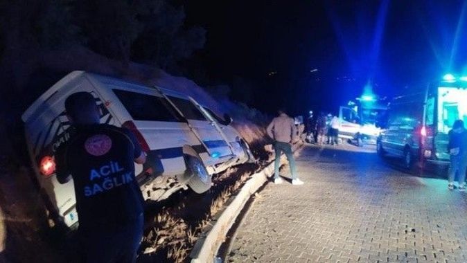 Nemrut Dağına çıkan üniversiteliler kaza yaptı: 10 yaralı