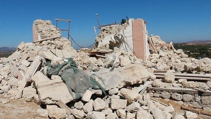 Yunanistan Girit Adası&#039;nda 5 büyüklüğünde deprem