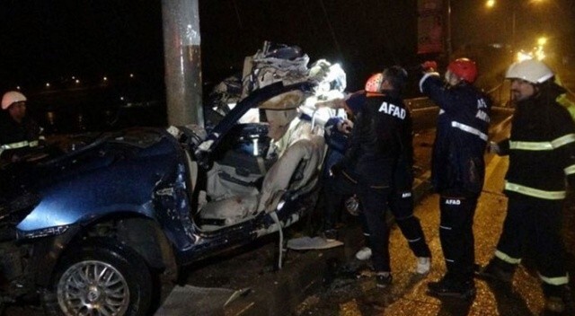 Adıyaman’da korkunç kaza! Direğe çarpan otomobildeki 2 kişi hayatını kaybetti