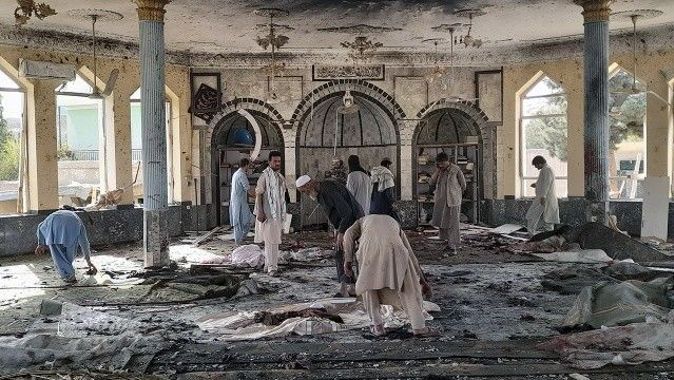 Afganistan&#039;daki cami saldırısını DEAŞ üstlendi