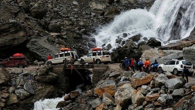Hindistan ve Nepal&#039;de şiddetli yağışlar nedeniyle ölü sayısı yükseliyor