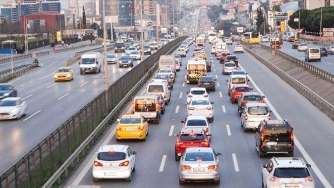 İstanbul&#039;da, trafik yoğunluğu yaşanıyor