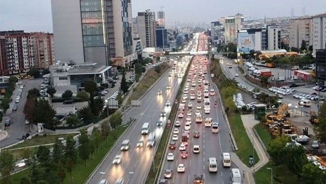 İstanbul trafiğinde &#039;yağmur&#039;lu bir gün