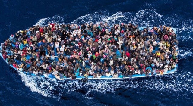 Lastik botlardaki 31 düzensiz göçmen kurtarıldı