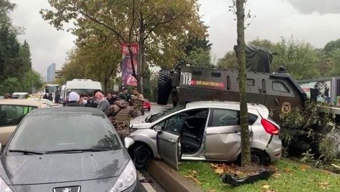 Sarıyer’de zırhlı aracın da karıştığı zincirleme trafik kazasında 3 kişi yaralandı