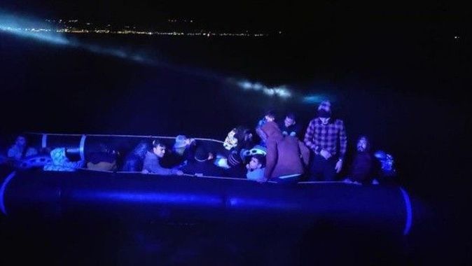 Yunan Sahil Güvenliği 27 göçmeni Türk karasularına itti
