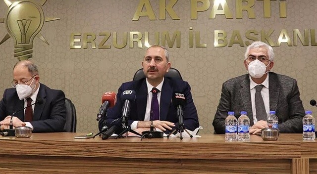 Bakan Gül: Türkiye, birçok alandaki vesayetini AK Parti ile sona erdirdi