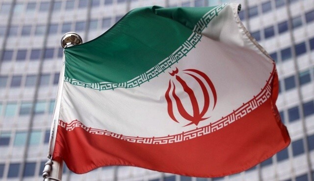 Batı ile İran masaya oturuyor