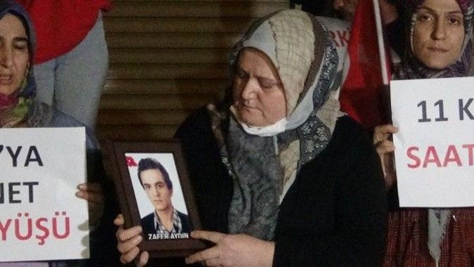 Evlat nöbetine katılan anne: Oğlumu dağa HDP&#039;li vekil Çepni kaçırdı