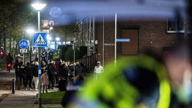 Hollanda’da Covid protestosu: 40 gözaltı
