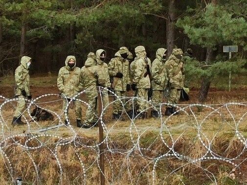 Polonya, Belarus sınırındaki asker sayısını 12 bine çıkardı