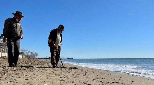 Yaz aylarının gözbebeği Antalya sahilleri define avcılarının istilasına uğradı