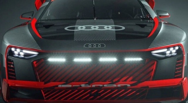 Audi özel olarak ürettiği yeni elektrikli modelini tanıttı