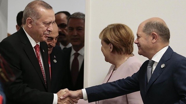 Erdoğan&#039;dan Almanya Başbakanı Olaf Scholz&#039;a tebrik telefonu