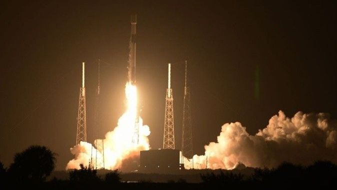 Son dakika: Türksat 5B uydusu uzaya fırlatıldı