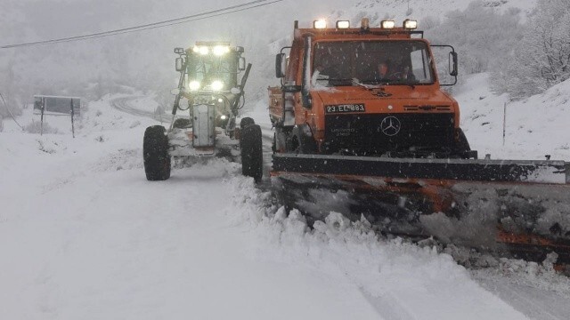Tunceli-Erzincan ve Hozat-Ovacık kara yolu kardan kapandı